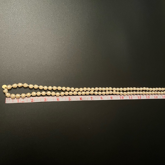 HP🎉 1981 Chanel Pearl Necklace - Picture 13 of 14